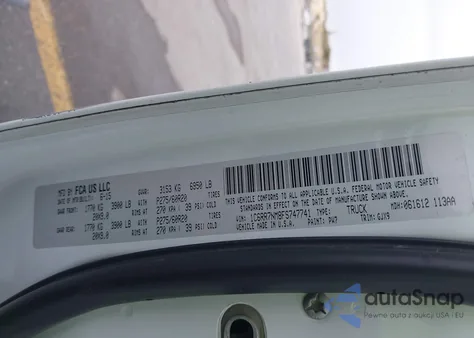 2015 Ram 1500 Laramie z USA, uszkodzony, nr VIN 1C6RR7NM8FS747741